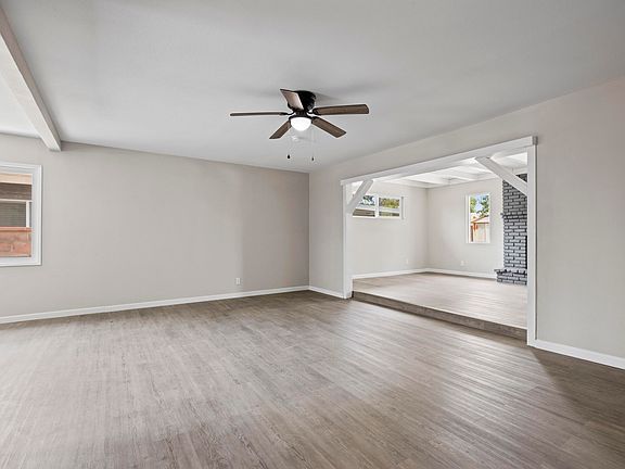 3rd image of 137 E Avenue J #8