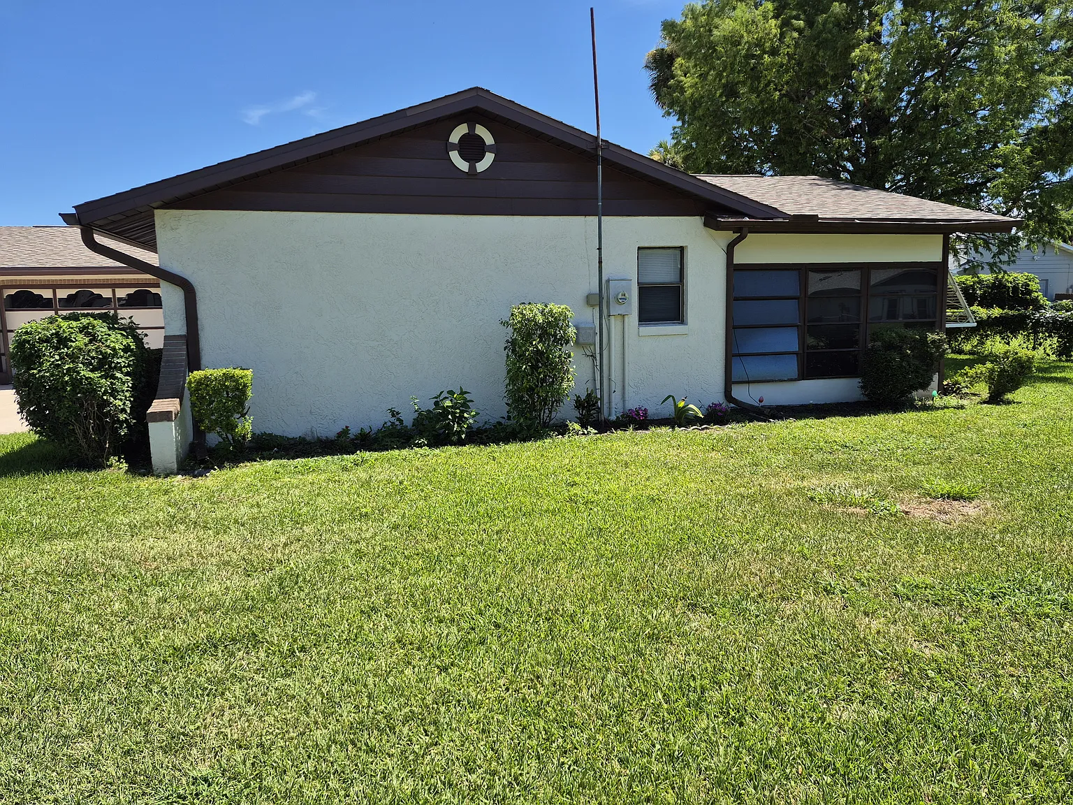 120 N Paul Revere Dr — Photo 4