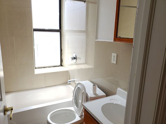 5th image of 6224 Fort Hamilton Pkwy #A