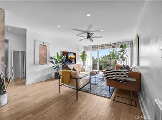 8400 De Longpre Ave APT 212, West Hollywood, CA 90069