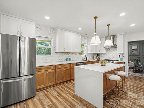 5th image of 12620 Idlewild Rd
