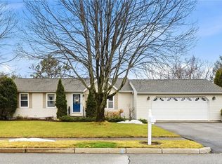 4 Melrose Dr, Coventry, RI 02816