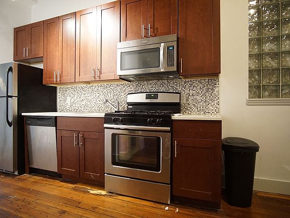 5th image of 128 Boerum St APT 1R