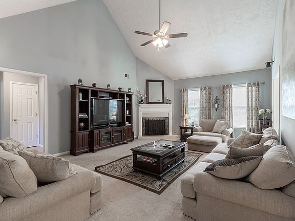 2nd image of 600 Aristocrat Dr