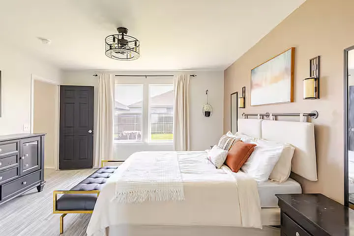 3 bed, $3,200 — Photo 3