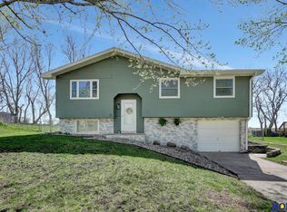 510 Conestoga Ave, Hickman, NE 68372
