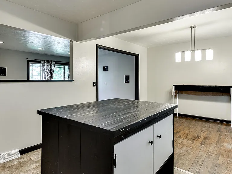 9630 Taylor St — Photo 17