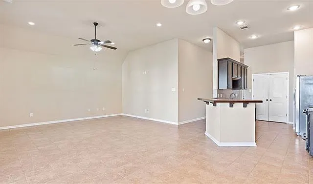 42189 Broadwalk Ave — Photo 6