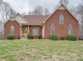 100 Dixie Ln, Pleasant View, TN 37146