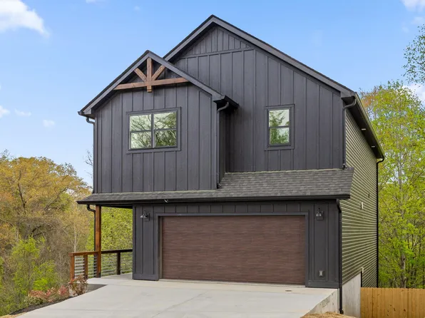 459 Candytuft Ln, Hixson, TN 37343