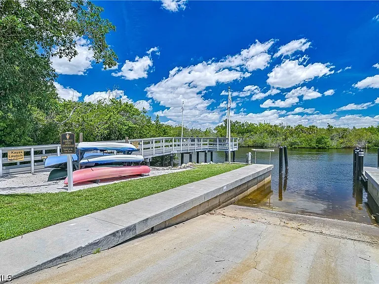 5000 Royal Shores Dr #101 — Photo 42