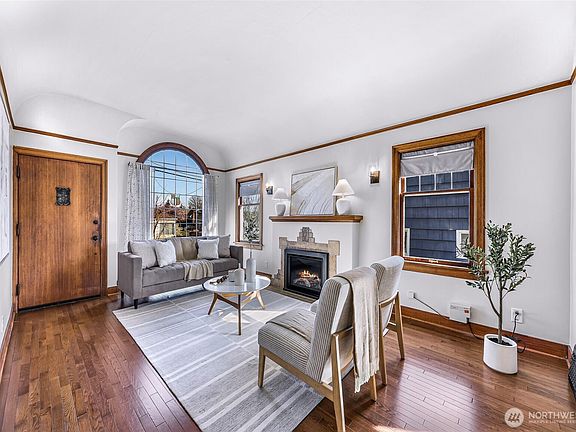 3rd image of 3607 SW Manning Street