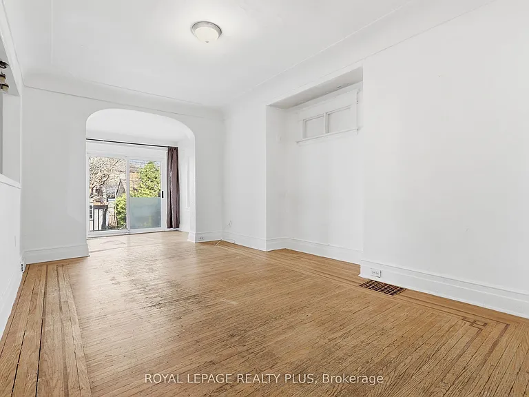 115 Kensington Ave N — Photo 5