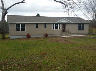 50 Log Woods Rd, Troy, NY 12180