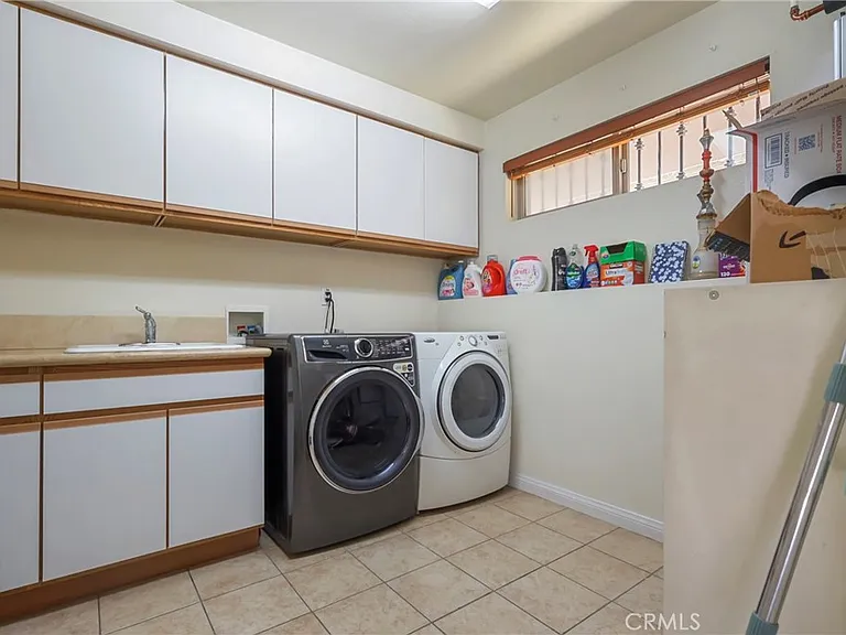 1611 W 208th St #3 — Photo 23