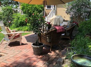 8 Merrill Rd, Hull, MA 02045