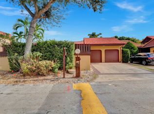 20429 NE 10th Court Rd, Miami, FL 33179