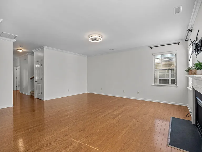 729 Lake Artesia Ln — Photo 21