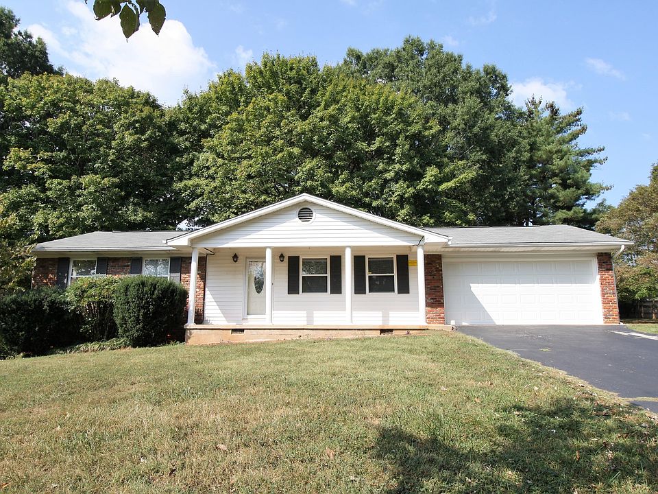 1st image of 8225 Foxall Cir