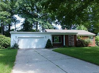 2214 Tecumseh River Rd, Lansing, MI 48906