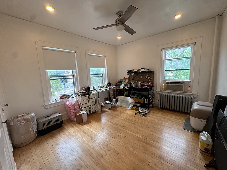 445 E 9th Ave #4 — Photo 1