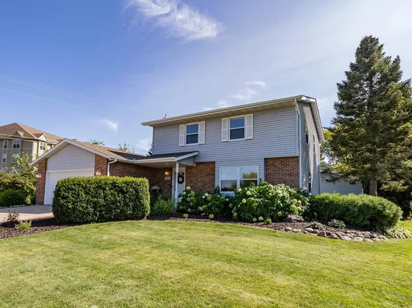 1663 Briarwood LANE, Hartford, WI 53027