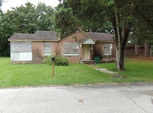 409 Munnerlyn St, Bishopville, SC 29010