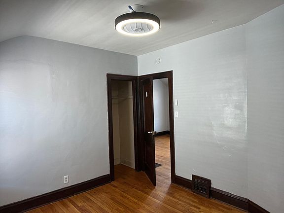 3rd image of 11036 S Avenue L #2