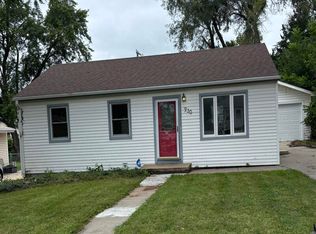 930 Groveland St, Lincoln, NE 68521