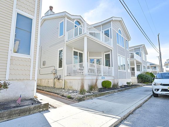 4th image of 606 Saint Albans Pl #2