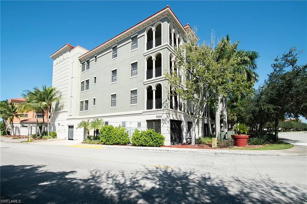2 bed, 2.0 bath, 1380 sqft, $5,500 — Photo 1