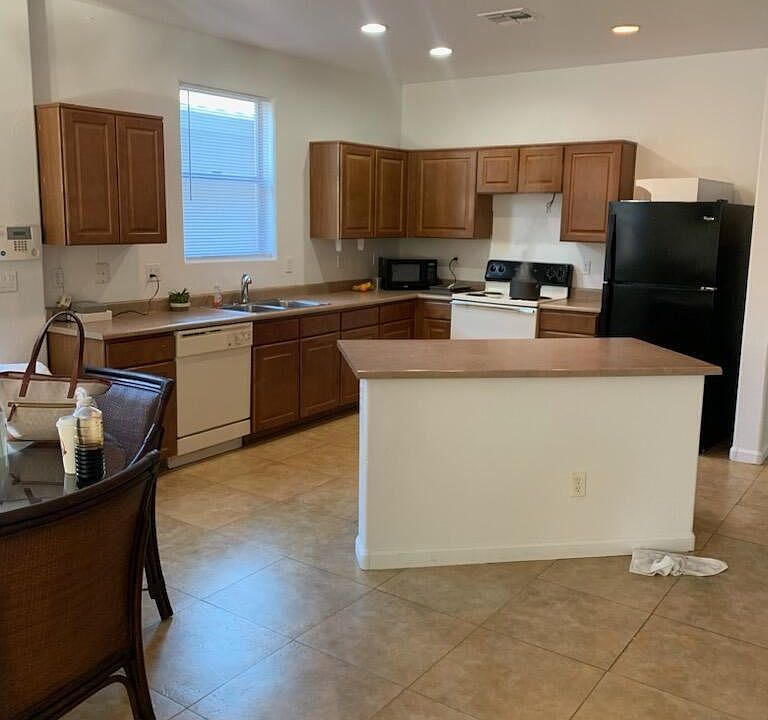 2nd image of 3133 W Dunbar Dr