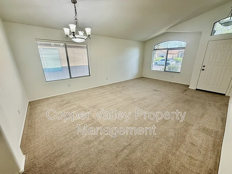 2427 W Oberlin Way — Photo 5
