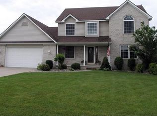 5590 Chatham Ln, Grand Blanc, MI 48439