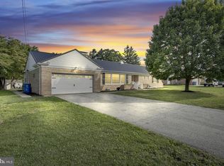 5631 Lischeys Church Rd, Spring Grove, PA 17362
