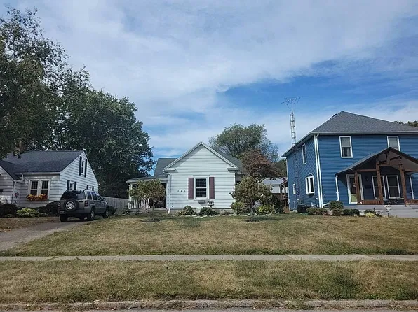 526 Summit Ave, Troy, OH 45373