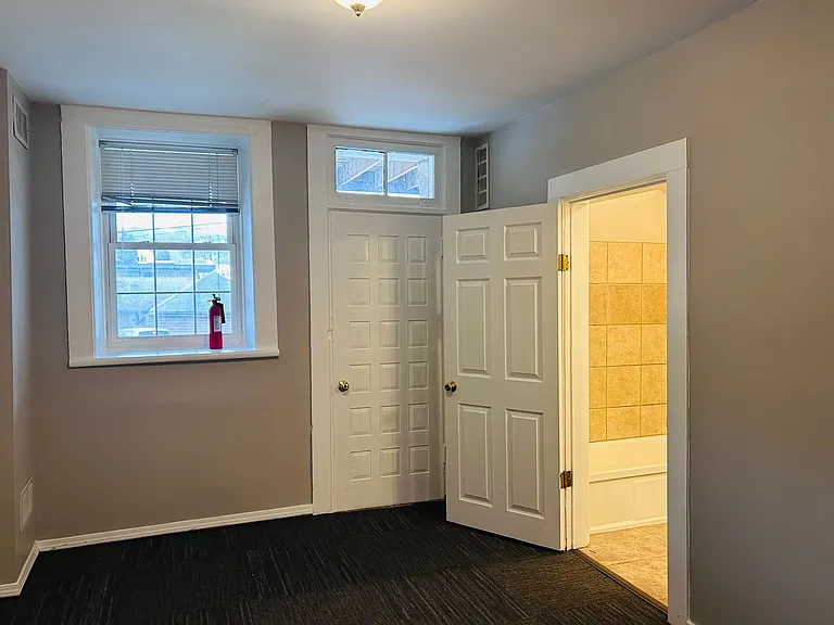 1737 Madison St — Photo 6