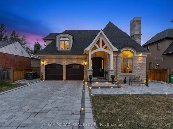 1285 Minnewaska Trl, Mississauga, ON L5G 3S6