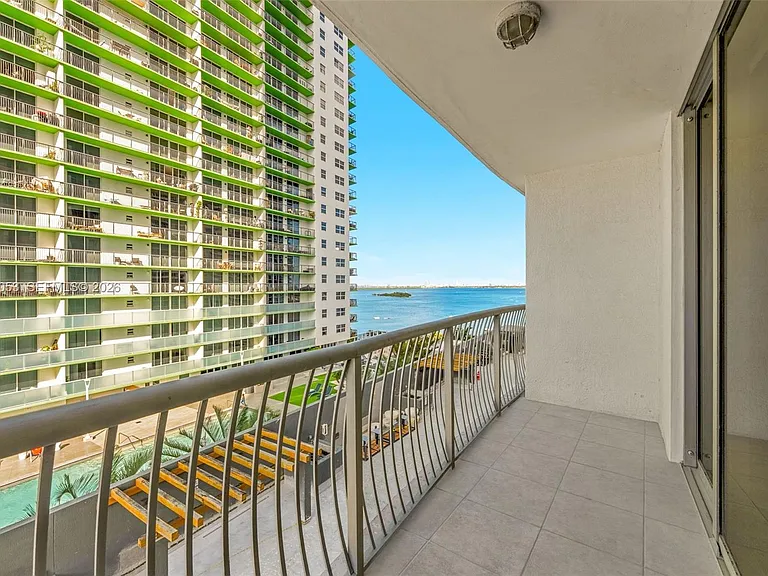 1750 N Bayshore Dr #1407 — Photo 16