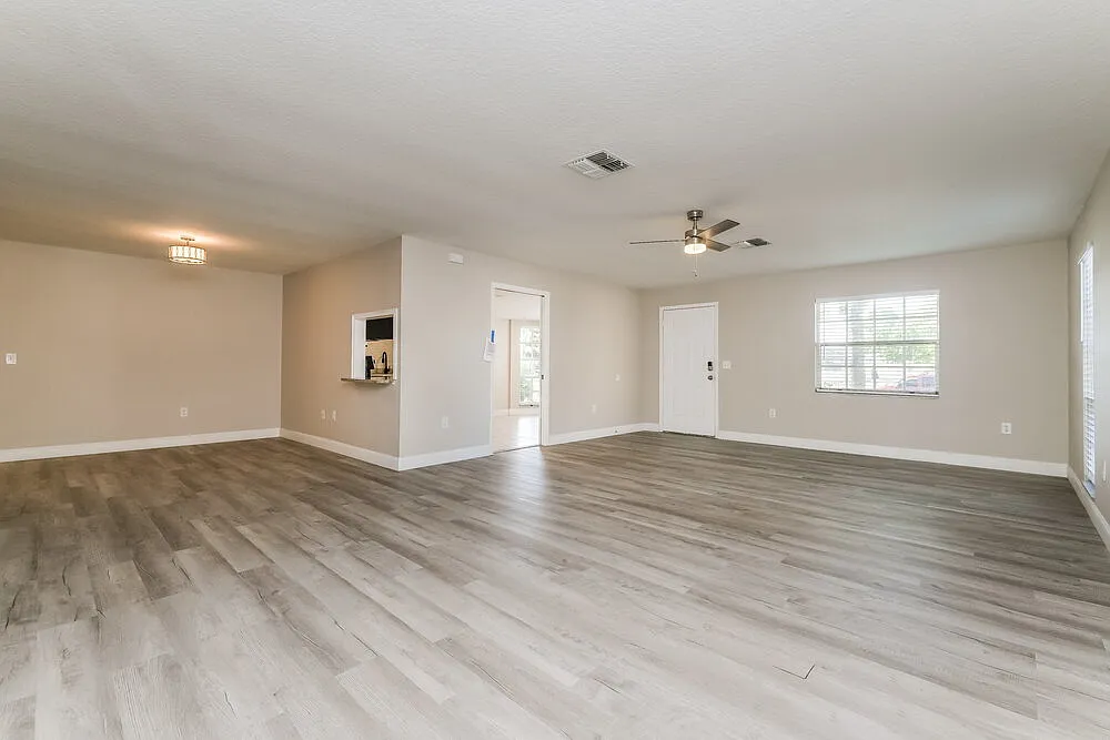 3 bed, 2.0 bath, 1786 sqft, $1,990 — Photo 4