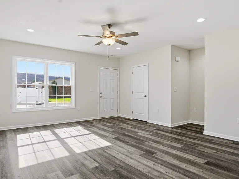 425 N Washington Ave #4 — Photo 4