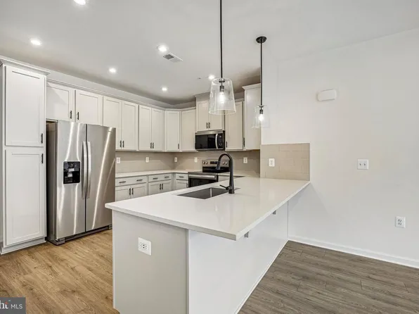 591 S Frederick Ave, Gaithersburg, MD 20877