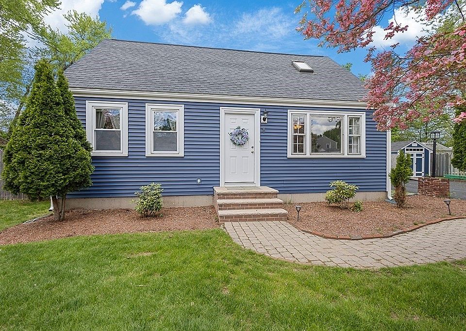1st image of 4 Lynn Ave