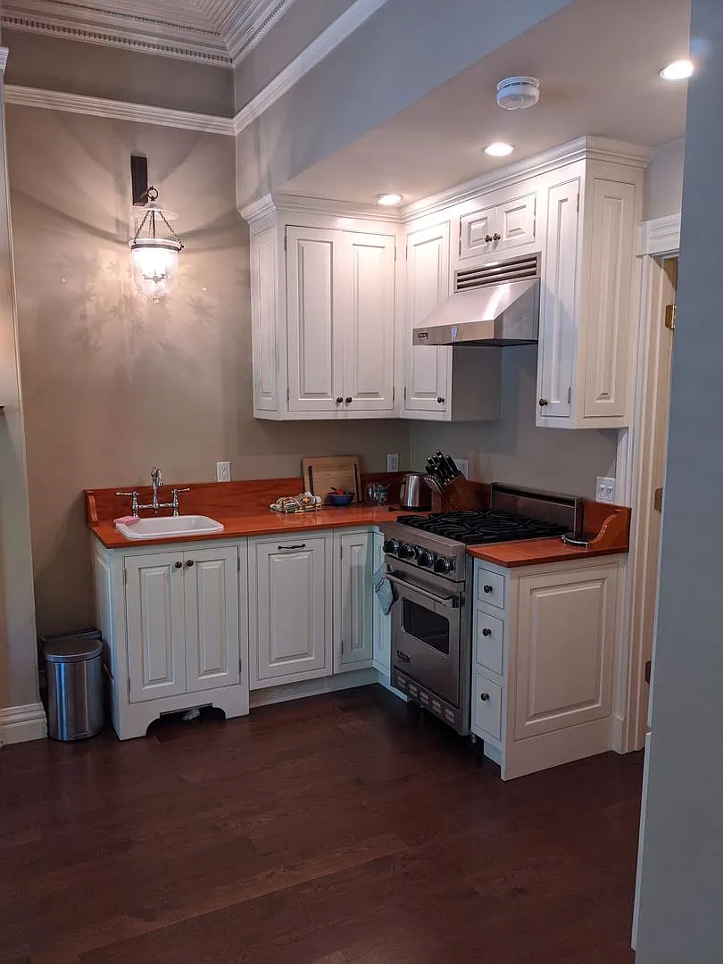 September - Back Bay Furnished 1 Bedroom — Photo 4