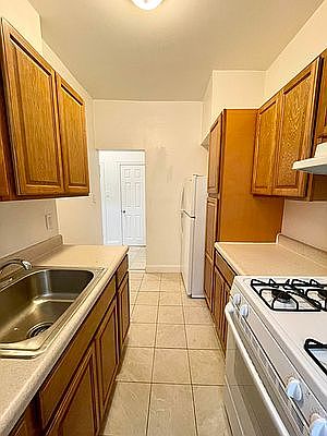 1st image of 307 Sterling St APT E4