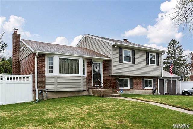 1st image of 23 Upper Dr