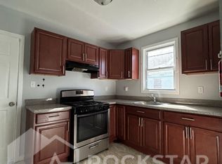 126-128 Alexander St #2F, Newark, NJ 07106