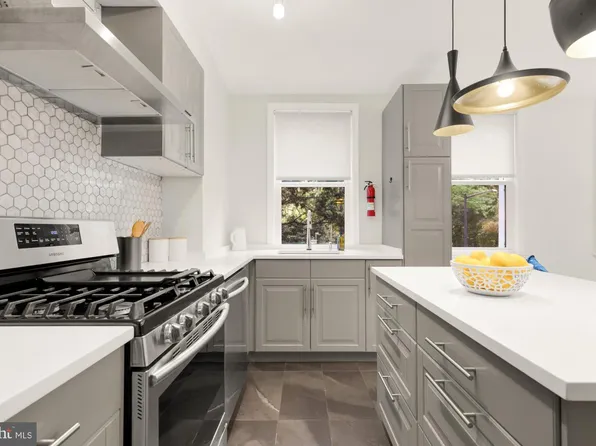2801 Adams Mill Rd NW APT 210, Washington, DC 20009