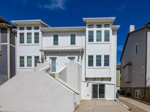 3209 Kenner Loop, Bismarck, ND 58504