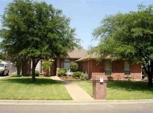 924 Eagles Nest Dr, Hewitt, TX 76643